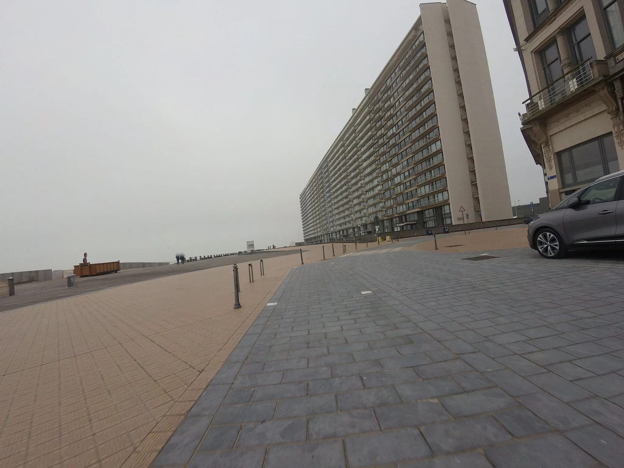 Aparcamiento en Noordzee Mega Markt Zeedijk Oostende